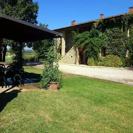 公寓 In Mit Grill, Gemeinschaftlichem Pool Und Garten 托尔吉亚诺